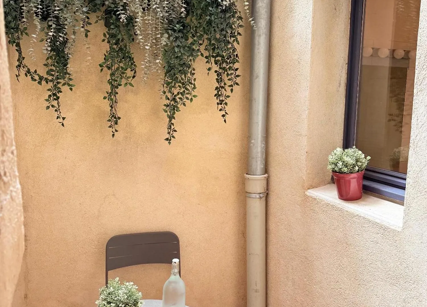 Studio Vernon Arles Apartment